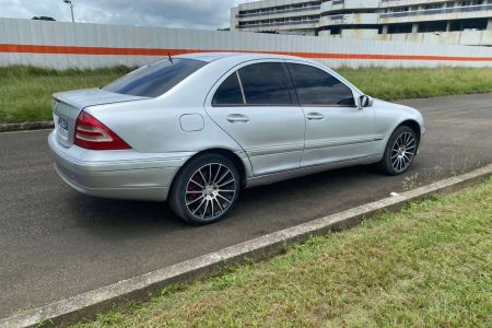 Mercedes C200 – location de voiture abidjan
