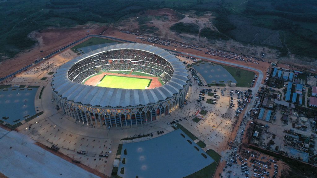 stade alassane drayante ouattara d'ebimpé
