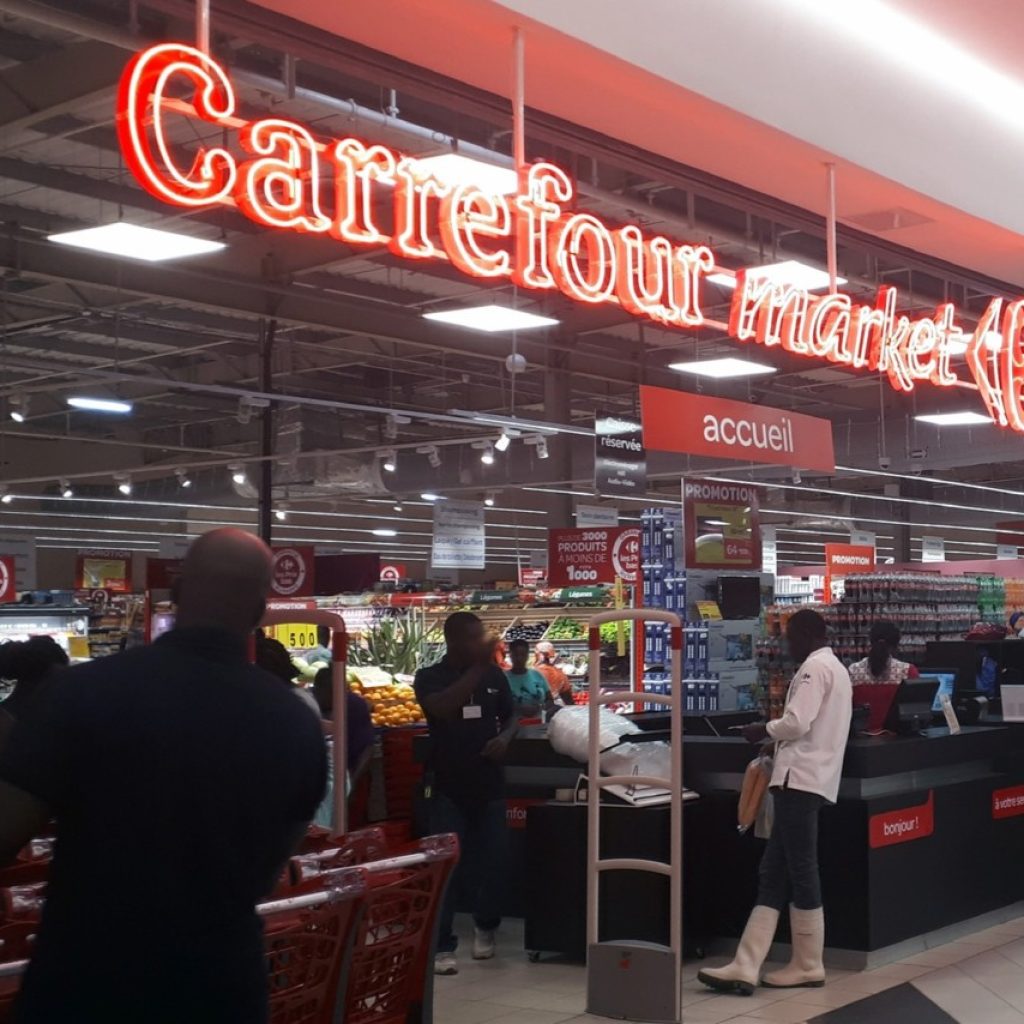 découvrez les meilleurs commerces d'abidjan, la vibrante capitale économique de la côte d'ivoire. explorez une variété de boutiques, marchés, et centres commerciaux offrant des produits locaux et internationaux, ainsi que des services pour tous vos besoins.