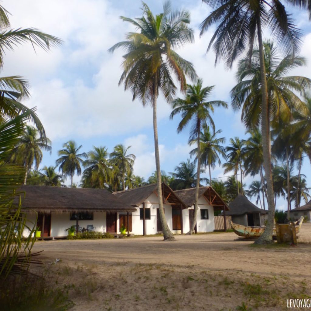 découvrez comment accéder facilement à assinie, une destination idyllique en côte d'ivoire. explorez les meilleures options de transport, des conseils pratiques et des informations utiles pour profiter pleinement de votre séjour dans ce paradis côtier.