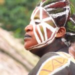 découvrez la riche culture des kroumen en côte d'ivoire et explorez des paysages envoûtants. plongez dans l'authenticité de cette région unique, où traditions et nature se rencontrent pour offrir une expérience touristique inoubliable.