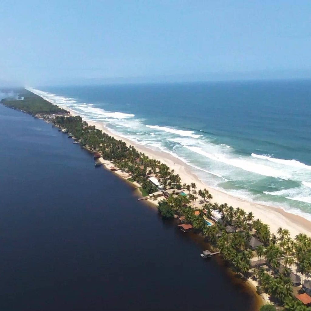 découvrez l'histoire fascinante d'assinie, une destination balnéaire renommée de la côte d'ivoire. explorez son riche patrimoine culturel, ses traditions vibrantes et son développement à travers les époques. plongez dans l'âme d'assinie et laissez-vous inspirer par ses paysages et son héritage unique.