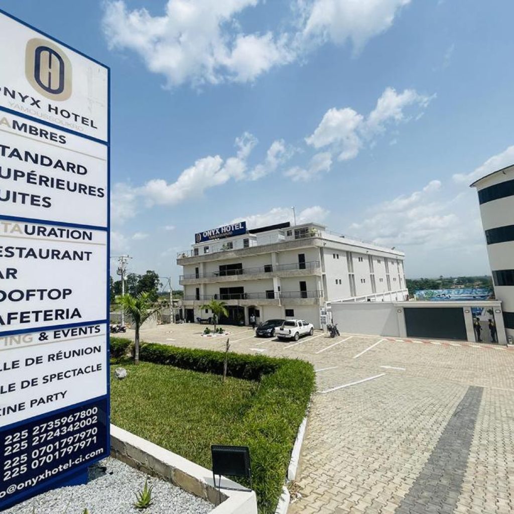découvrez toutes les informations pratiques pour votre séjour à yamoussoukro : conseils de voyage, attractions incontournables, hébergement et gastronomie locale. préparez votre visite dans la capitale politique de la côte d'ivoire !