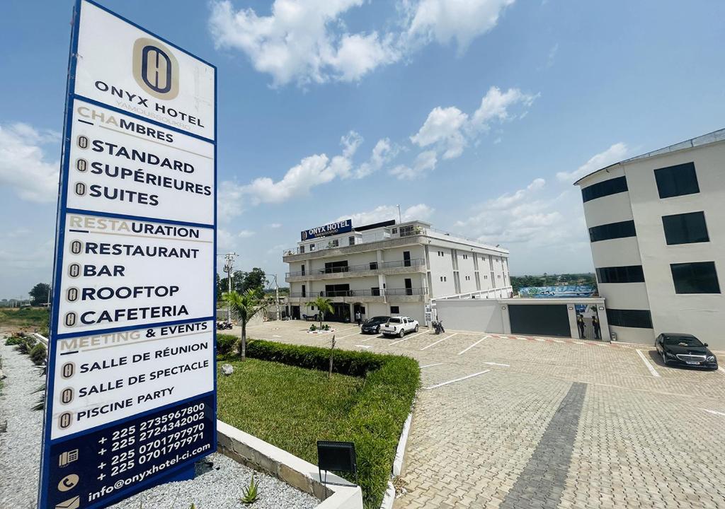 découvrez toutes les informations pratiques pour votre séjour à yamoussoukro : conseils de voyage, attractions incontournables, hébergement et gastronomie locale. préparez votre visite dans la capitale politique de la côte d'ivoire !