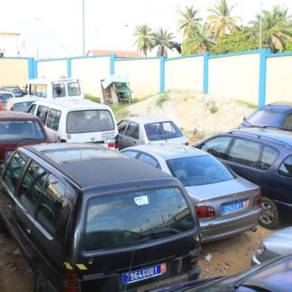 découvrez nos services de location de voiture à abidjan pour vos déplacements professionnels ou personnels. profitez d'une flotte variée adaptée à tous vos besoins, avec des tarifs compétitifs et un service client à votre écoute.