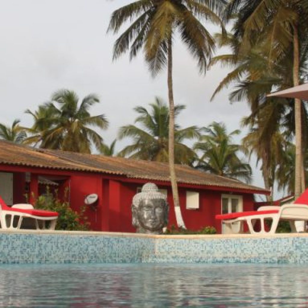 découvrez le parc assinie, un véritable paradis tropical en côte d'ivoire, où la nature rencontre le luxe. profitez de ses plages de sable fin, de ses paysages luxuriants et de ses activités nautiques dans un cadre idyllique, parfait pour des vacances en famille ou entre amis.