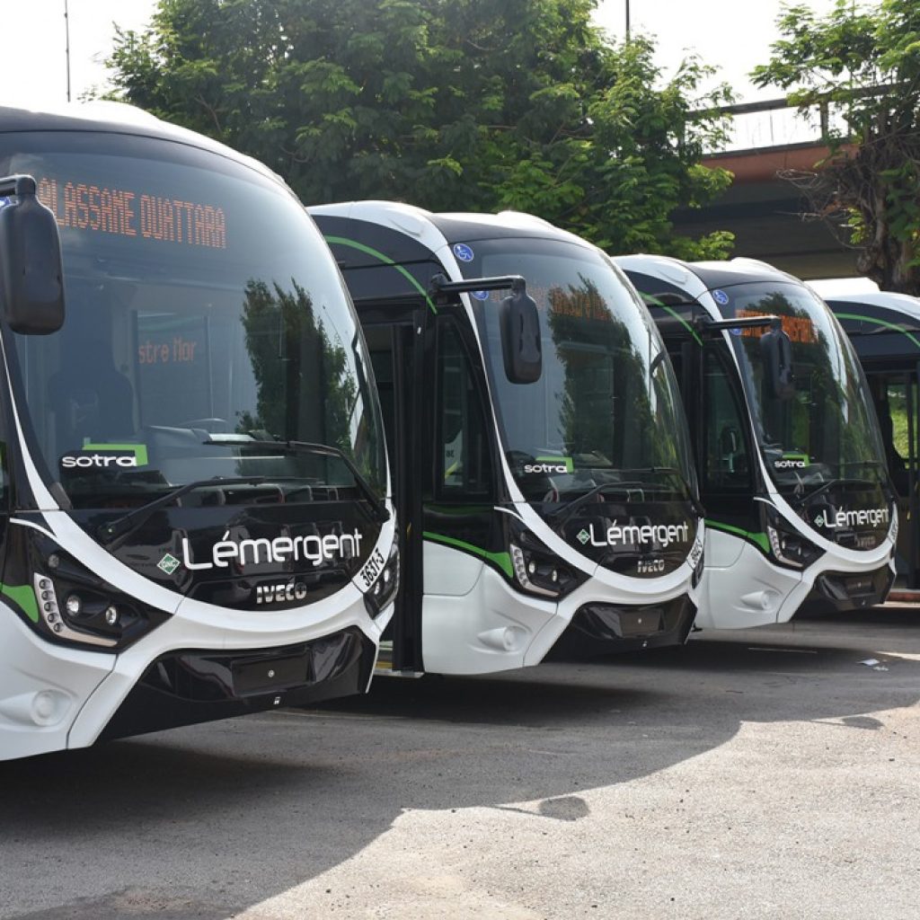 découvrez les différents moyens de transport à abidjan : taxis, bus, et services de covoiturage pour faciliter vos déplacements dans la capitale économique de la côte d'ivoire.