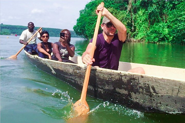 découvrez les meilleures activités nautiques à abidjan ! profitez de l'adrénaline des sports aquatiques, des balades en bateau et des sessions de pêche en plein cœur de la côte d'ivoire. que vous soyez amateur d'aventure ou à la recherche de détente, abidjan offre une variété d'activités sur l'eau pour tous les goûts.