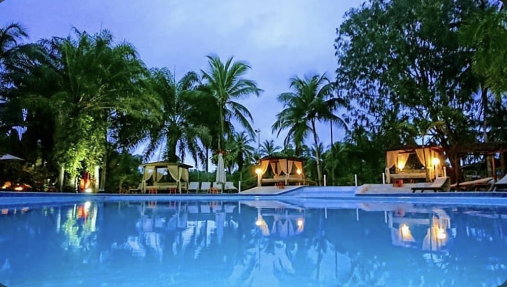 découvrez assinie, une destination paradisiaque sur la côte ivoirienne. profitez de ses plages de sable fin, de ses eaux turquoise et de son ambiance sereine. que ce soit pour des vacances en famille, une escapade romantique ou des aventures nautiques, assinie vous offre une expérience inoubliable au cœur de la nature.