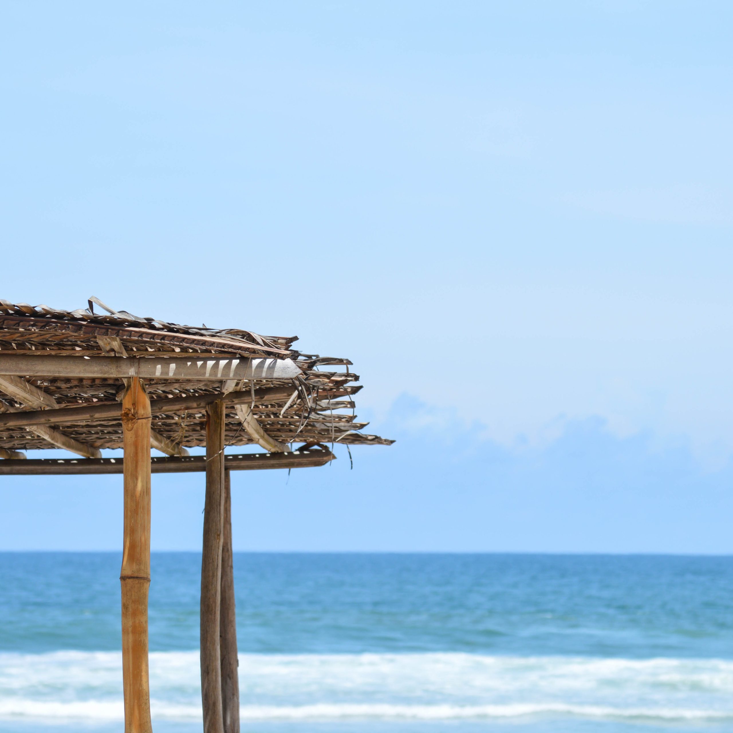 découvrez assinie, une magnifique destination balnéaire en côte d'ivoire. profitez de ses plages de sable fin, de ses paysages pittoresques et de sa culture riche. idéale pour des vacances reposantes en famille ou entre amis, assinie vous offre une expérience inoubliable au bord de l'océan atlantique.