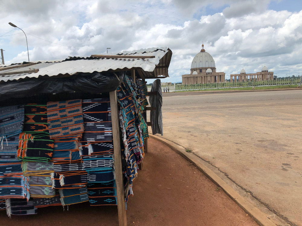 découvrez nos conseils essentiels pour visiter abidjan pendant la saison des pluies. profitez de votre voyage avec des astuces pratiques pour naviguer dans la météo, explorer la ville et savourer sa culture riche malgré les averses.