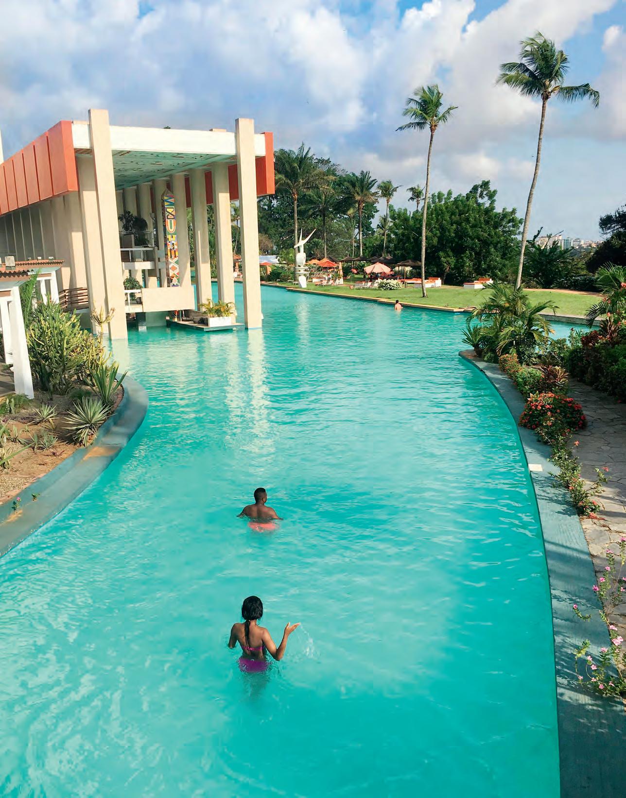 découvrez notre guide complet d'abidjan, la vibrante capitale économique de la côte d'ivoire. explorez ses quartiers animés, ses attractions incontournables, sa gastronomie riche et sa culture fascinante pour une expérience inoubliable.