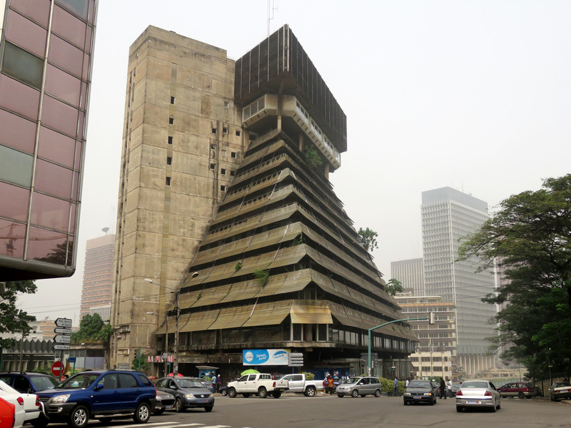 découvrez notre guide complet d'abidjan, la vibrante capitale économique de la côte d'ivoire. explorez ses attractions incontournables, sa culture riche, sa gastronomie délicieuse et les meilleurs conseils pour profiter pleinement de votre séjour.