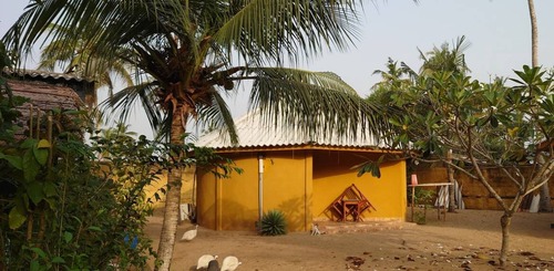 découvrez des locations idylliques à assinie, un petit coin de paradis en côte d'ivoire. profitez de plages magnifiques, d'activités nautiques et d'un cadre naturel exceptionnel pour des vacances inoubliables en famille ou entre amis.