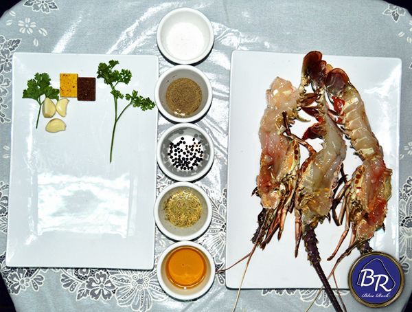 découvrez les délices culinaires et les boissons rafraîchissantes d'abidjan. explorez une variété de plats locaux et internationaux qui raviront vos papilles, tout en profitant d'une ambiance chaleureuse et conviviale au cœur de la capitale économique de la côte d'ivoire.
