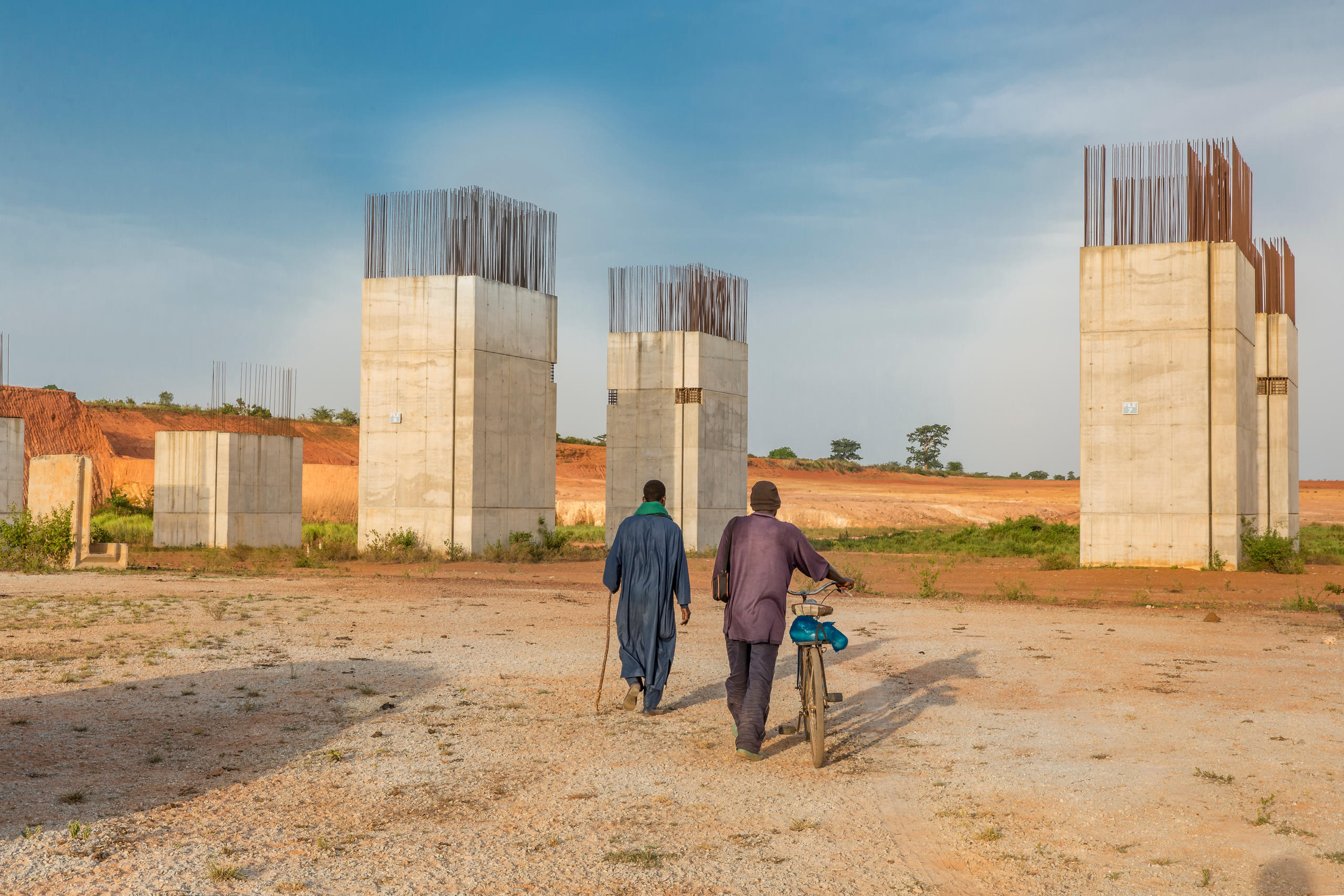 découvrez le palais présidentiel de yamoussoukro, un chef-d'œuvre architectural et la résidence du président de la côte d'ivoire. explorez son histoire fascinante, son design unique et son rôle symbolique dans la politique ivoirienne.