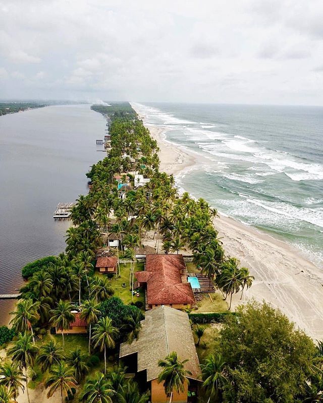 découvrez assinie, une destination balnéaire prisée en côte d'ivoire, où plages de sable fin, paysages enchanteurs et activités nautiques vous attendent. profitez de l'escapade parfaite au cœur de la nature tropicale tout en explorant la culture locale et les spécialités culinaires.