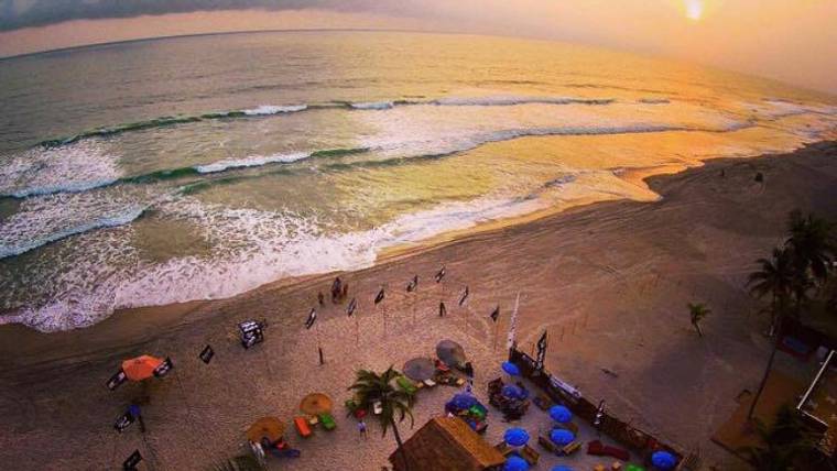 découvrez assinie, une destination paradisiaque sur la côte ivoirienne, réputée pour ses plages de sable fin et ses eaux cristallines. parfait pour un séjour relaxant, entre activités nautiques et immersion culturelle, assinie vous promet des souvenirs inoubliables.