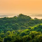 découvrez les paysages époustouflants et la culture riche de la côte d'ivoire à travers une aventure inoubliable. explorez ses parcs naturels, ses plages paradisiaques et vivez des expériences authentiques au cœur de ce pays fascinant.