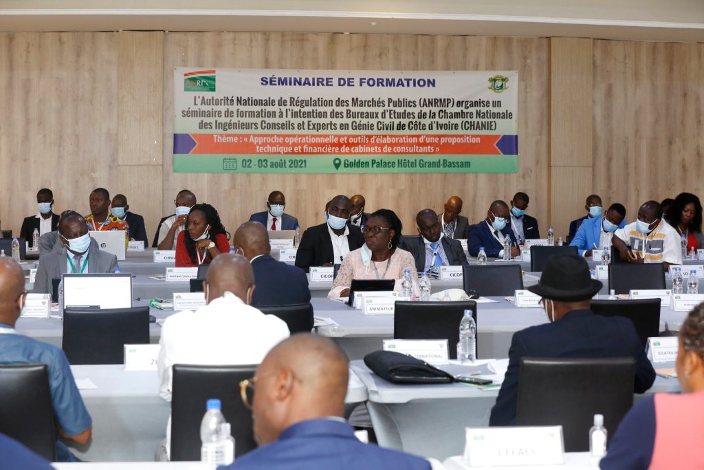 découvrez les services d'un animateur de séminaires professionnel en côte d'ivoire, capable de dynamiser vos événements et d'engager vos participants. bénéficiez d'une expertise locale pour créer des expériences mémorables et impactantes.