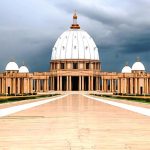 découvrez la richesse du tourisme en côte d'ivoire, un pays aux paysages variés, à la culture vibrante et à l'hospitalité légendaire. explorez les plages paradisiaques, les parcs nationaux et l'effervescence des villes, tout en savourant une cuisine savoureuse. plongez au cœur des traditions et des atouts naturels de ce joyau de l'afrique de l'ouest.