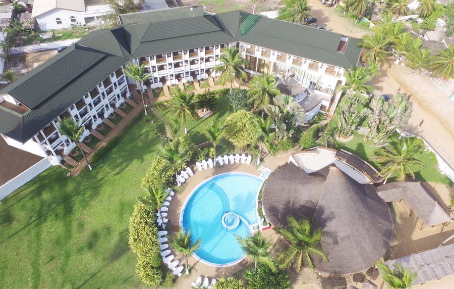 découvrez la côte d'ivoire, véritable étoile du tourisme en afrique, où des plages paradisiaques, une culture riche et une nature préservée vous attendent. explorez ses merveilles et laissez-vous séduire par l'hospitalité ivoirienne.