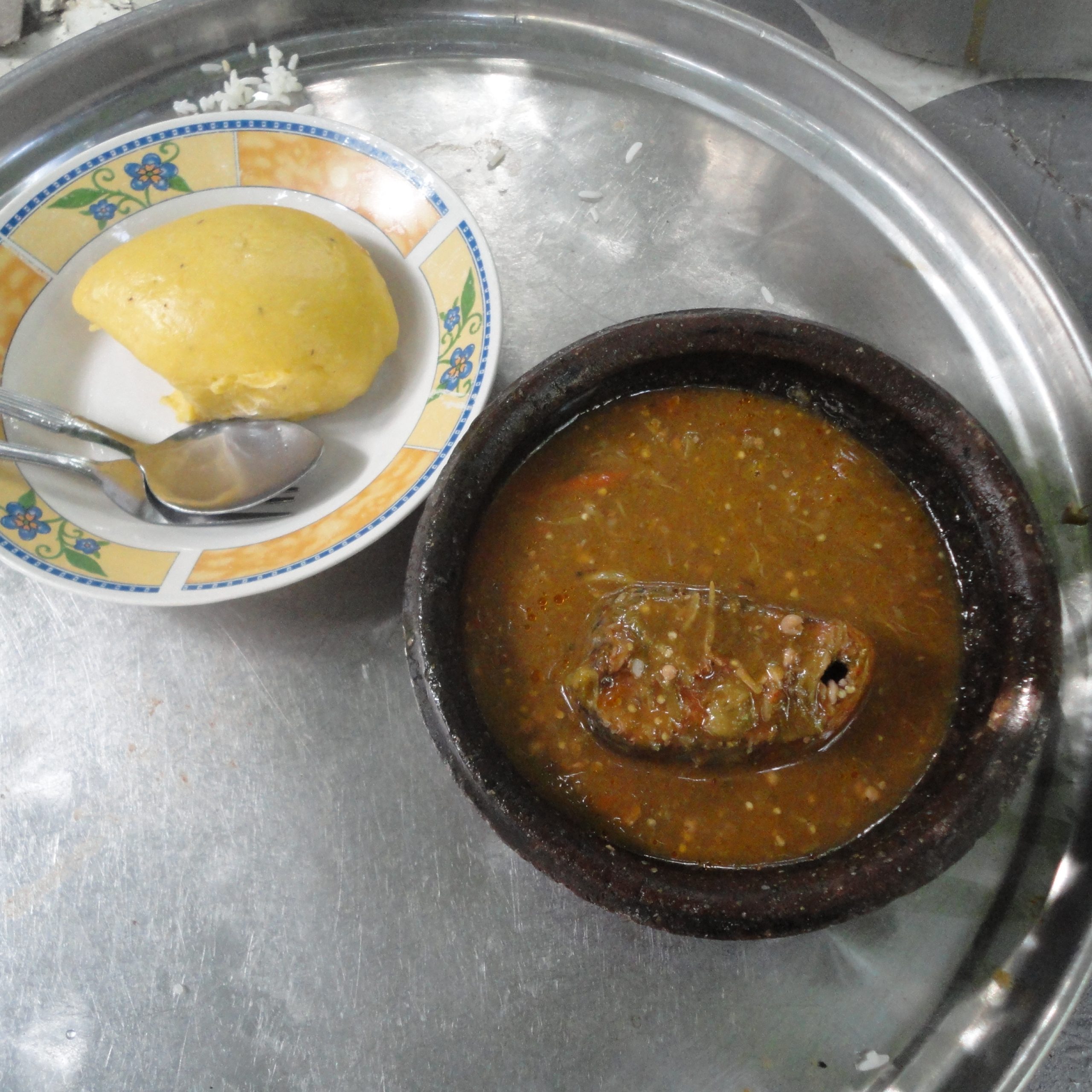 découvrez la richesse du tourisme en côte d'ivoire à travers la dégustation de la célèbre sauce gouagouassou. savourez des plats authentiques tout en explorant les paysages envoûtants et la culture vibrante de ce pays d'afrique de l'ouest.