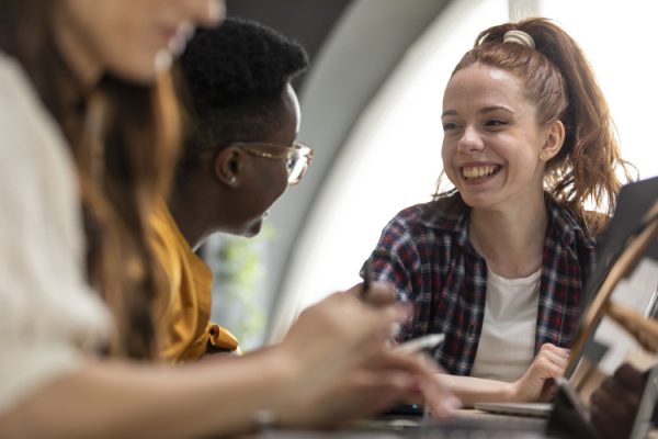 découvrez notre formation en tourisme qui vous permettra d'acquérir toutes les compétences essentielles pour réussir dans le secteur du tourisme. apprenez les meilleures pratiques, les outils numériques et les stratégies de gestion pour offrir une expérience inoubliable aux voyageurs. inscrivez-vous dès maintenant pour transformer votre passion en carrière !